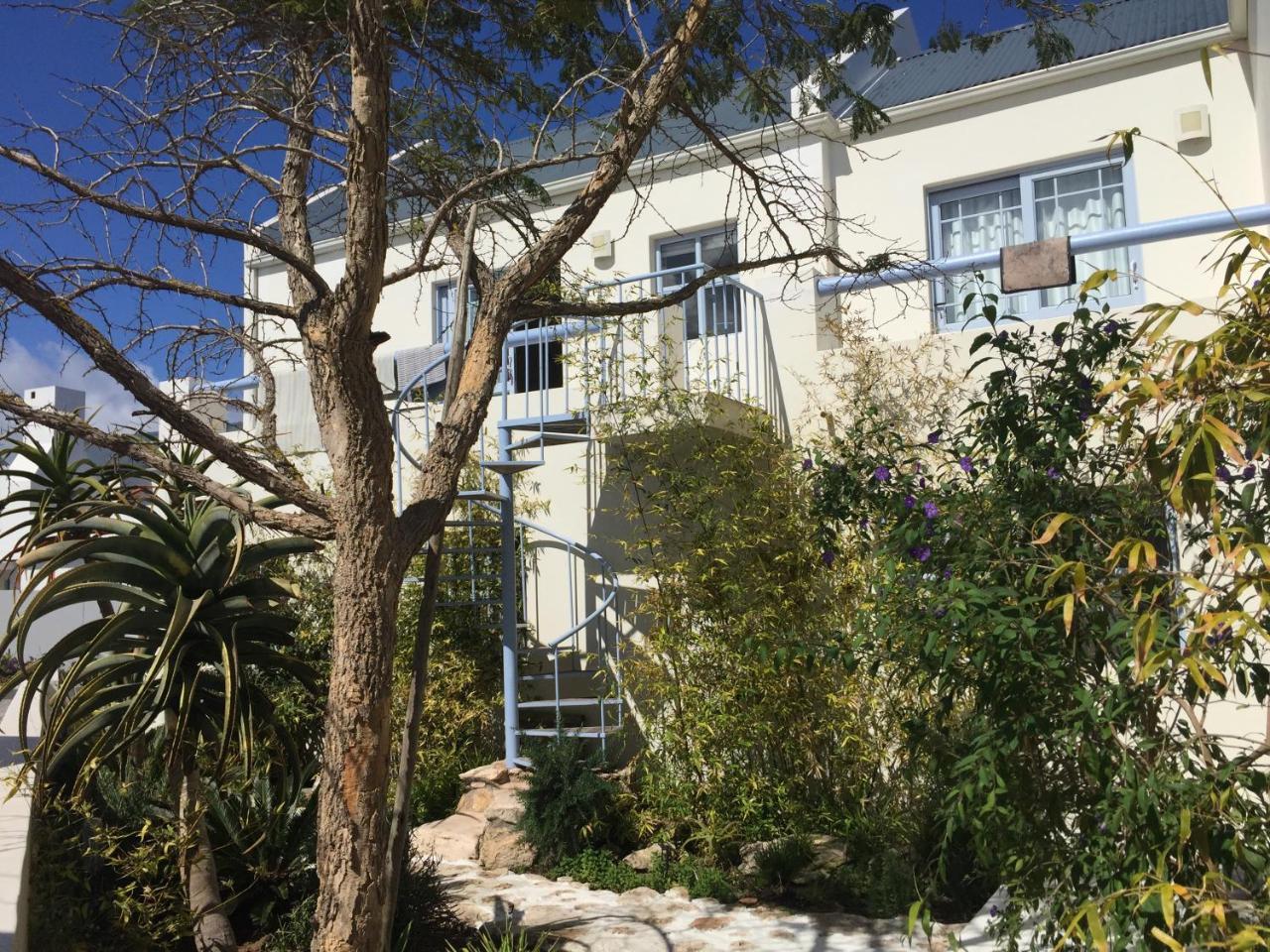 Perfect 10 - 10 To 13 Sleeper Luxury Holiday Home Breakage Deposit Of R2500 Per Weekend Lease Langebaan Exterior photo