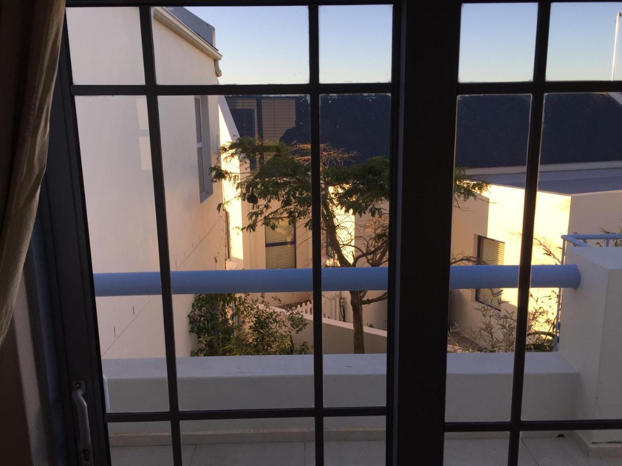 Perfect 10 - 10 To 13 Sleeper Luxury Holiday Home Breakage Deposit Of R2500 Per Weekend Lease Langebaan Exterior photo