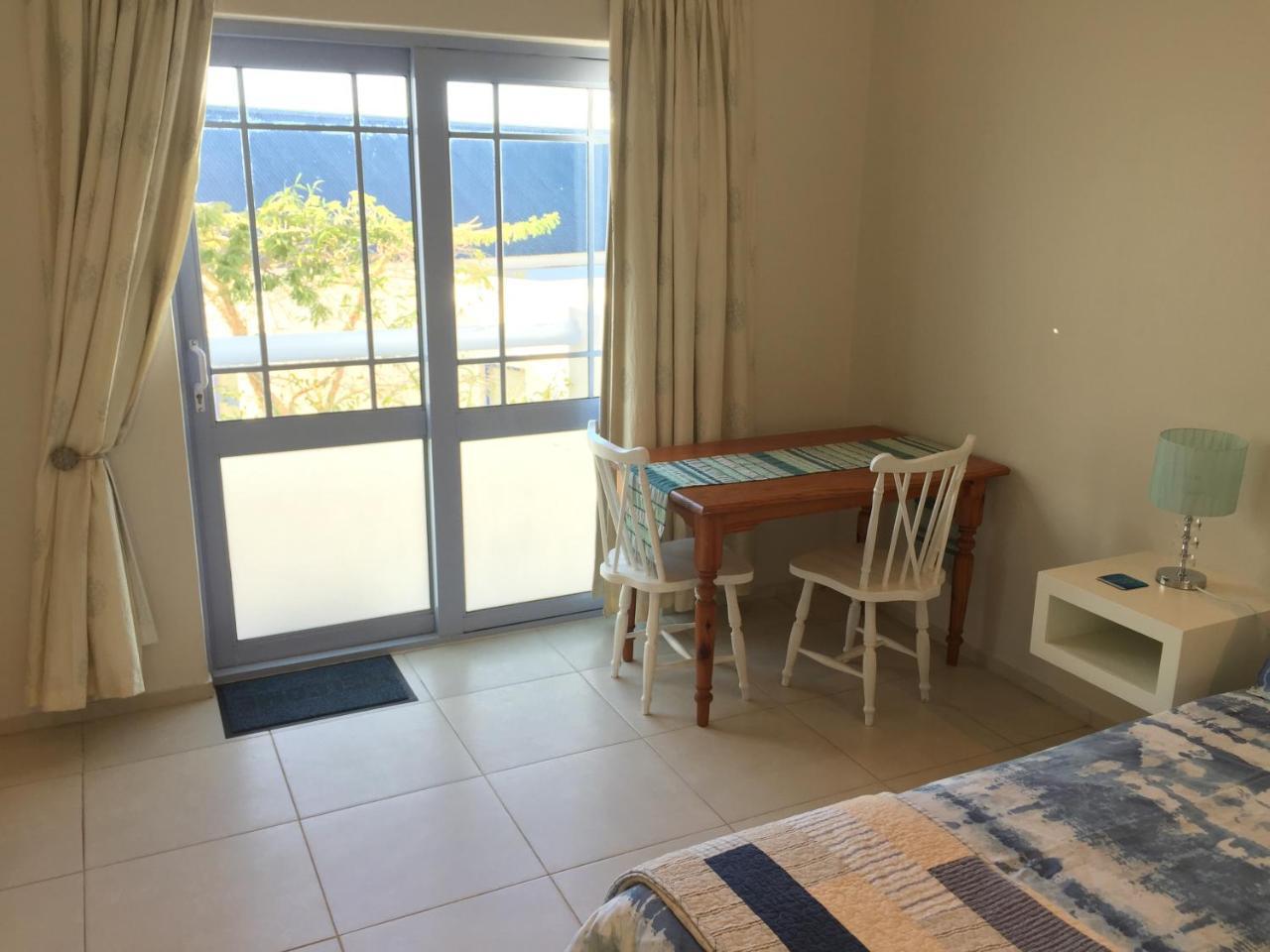 Perfect 10 - 10 To 13 Sleeper Luxury Holiday Home Breakage Deposit Of R2500 Per Weekend Lease Langebaan Exterior photo