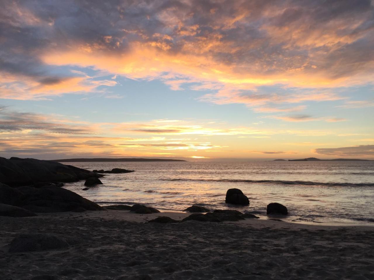 Perfect 10 - 10 To 13 Sleeper Luxury Holiday Home Breakage Deposit Of R2500 Per Weekend Lease Langebaan Exterior photo