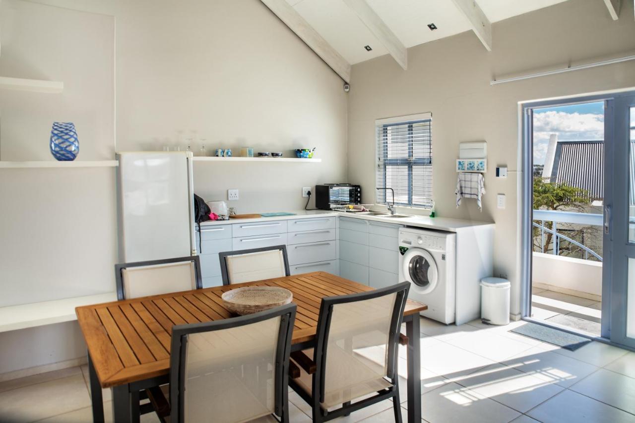 Perfect 10 - 10 To 13 Sleeper Luxury Holiday Home Breakage Deposit Of R2500 Per Weekend Lease Langebaan Exterior photo